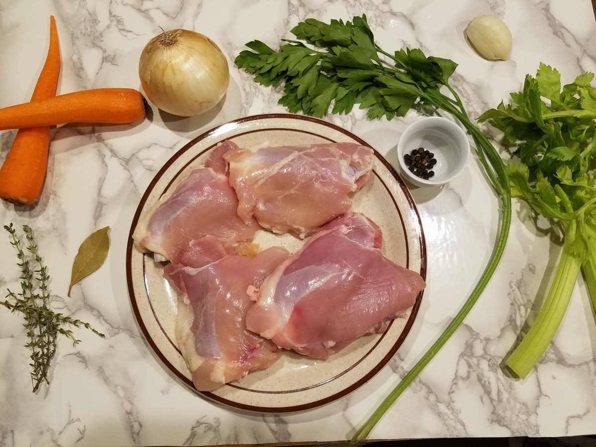 Easy Homemade Chicken&nbsp;Stock